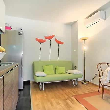 Apartman Neva House With *